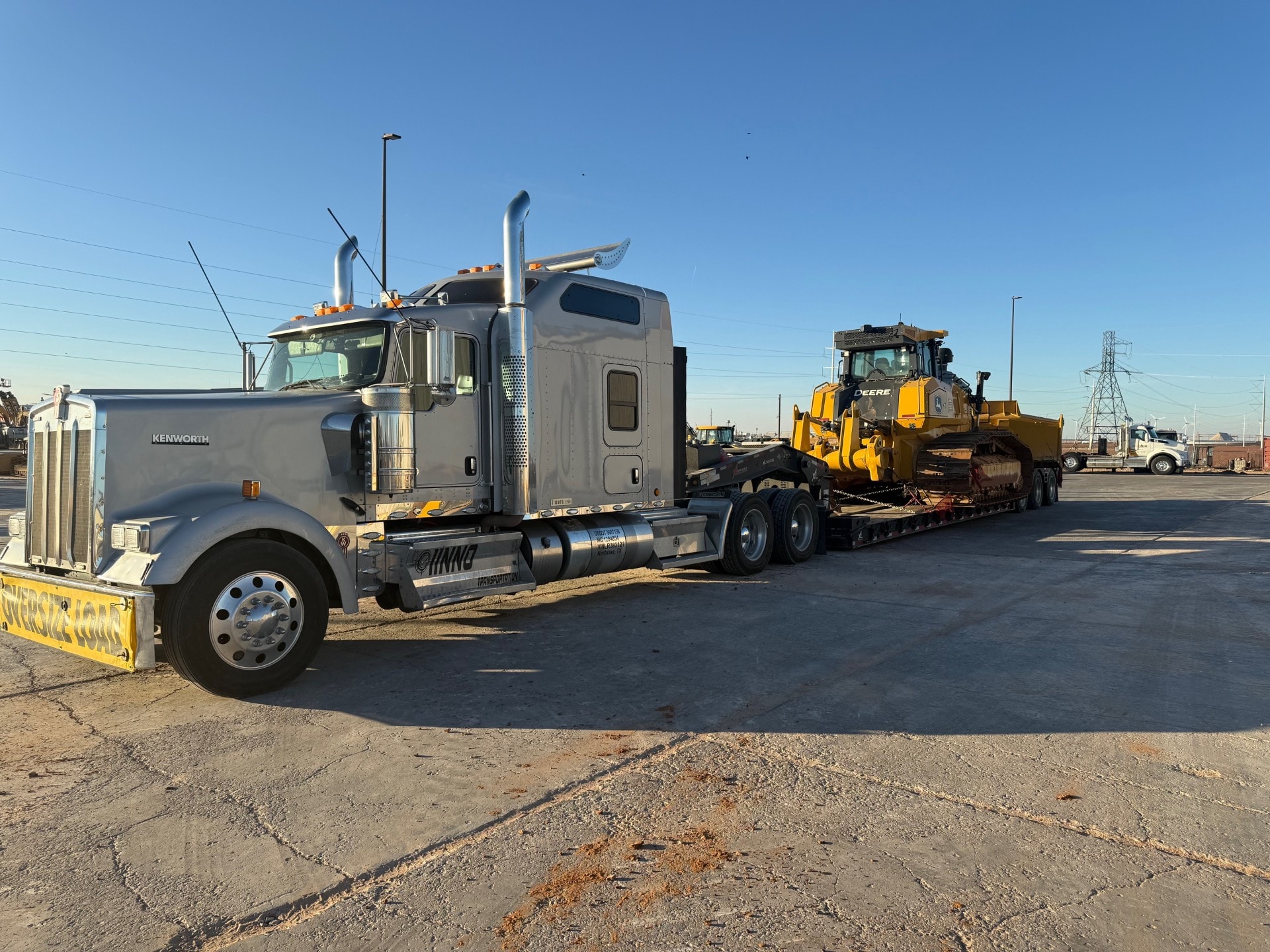 Kenworth W900 — John Deere Dozer Haul
